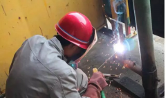 <b>可怜的技工的存正在感请卑沉手艺中国将来</b>